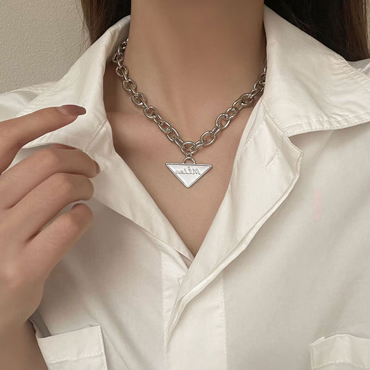 Stylish women's necklace